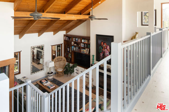 31840 Seafield Drive, Malibu CA: https://media.crmls.org/mediaz/83289ba4-f383-402d-a681-9480c08c8304.jpg