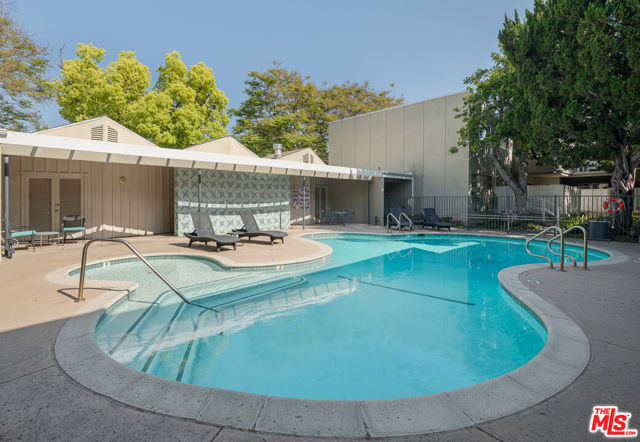 2 Bed Home for Sale in Los Angeles, California
