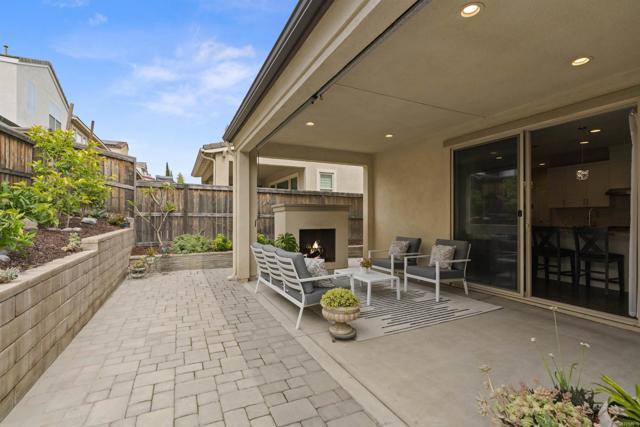 Image 42 of 52 For 1077 Calle Pilares