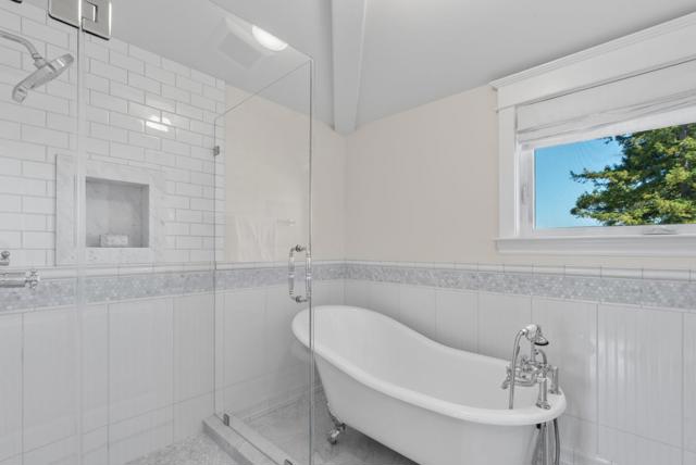 40 S Circle Drive, Santa Cruz CA: https://media.crmls.org/mediaz/8329be85-13e5-4af9-b4a2-025388324cd9.jpg