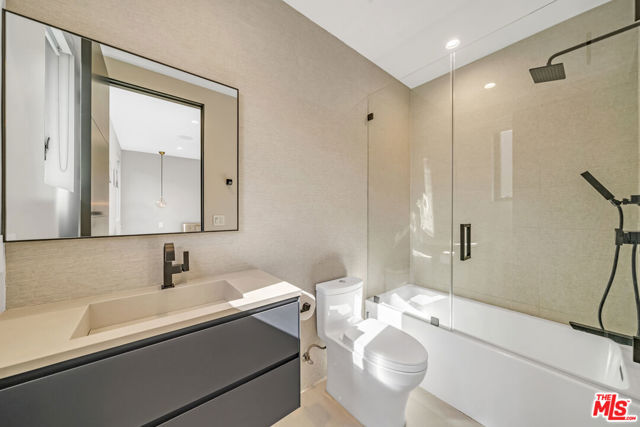 108 N Edinburgh Avenue, Los Angeles CA: https://media.crmls.org/mediaz/832b2645-3d20-4ce7-a5bd-6773cae1d3a4.jpg