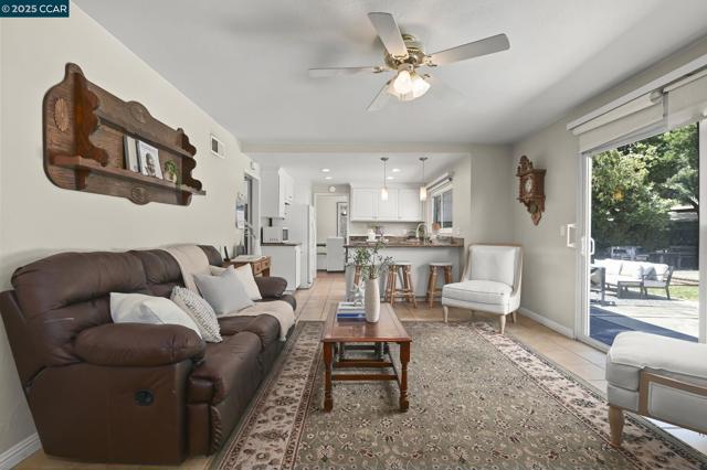 3701 Sattler Dr, Concord CA: https://media.crmls.org/mediaz/832b5436-3b0c-4c87-a59a-62bfebf7c895.jpg