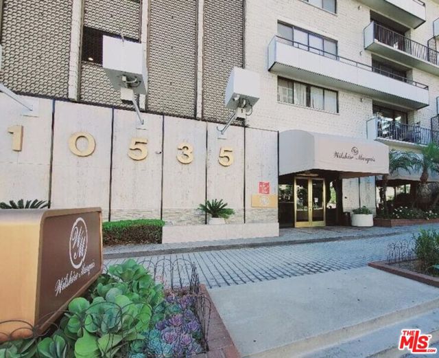 10535 Wilshire Boulevard, Los Angeles CA: https://media.crmls.org/mediaz/832b9dd6-67d0-4916-8a81-6349e6028452.jpg