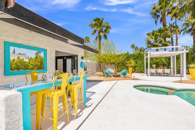 1862 N Nogales Way, Palm Springs CA: https://media.crmls.org/mediaz/832ba5a1-27e3-4c98-b14f-975b7f3d0653.jpg