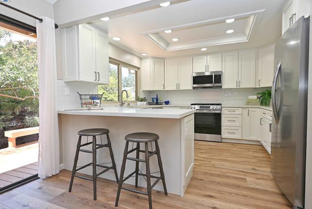 241 Belaire Ct, Danville CA: https://media.crmls.org/mediaz/832cc9e7-acbd-405e-a7e2-c9492acd8455.jpg