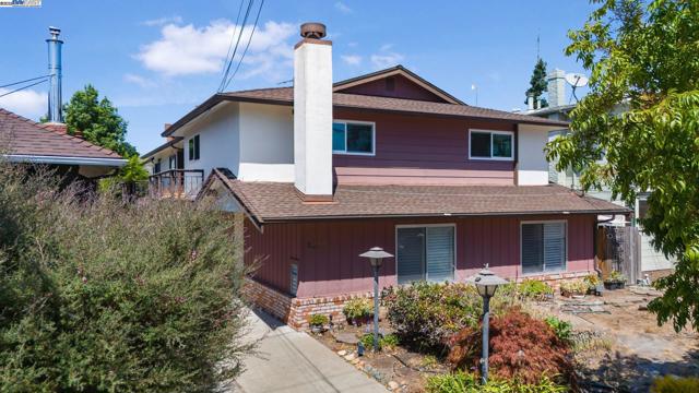 1233 Broadway, Alameda CA: https://media.crmls.org/mediaz/832ce5ca-d130-4036-b608-2686a39e1245.jpg
