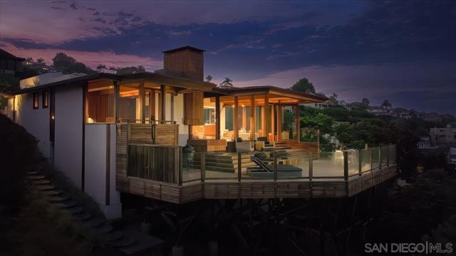 Listing Details for 3016 Rogers St, San Diego, CA 92106