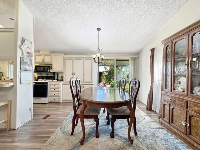 81713 San Cristobal Avenue, Indio CA: https://media.crmls.org/mediaz/832da411-161a-4c9b-9086-f84f5fa7f66e.jpg