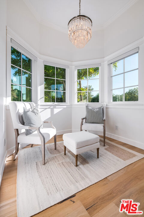 4402 Ledge Avenue, Toluca Lake CA: https://media.crmls.org/mediaz/832f8488-d9cf-4766-8d1a-8320b61eb71b.jpg