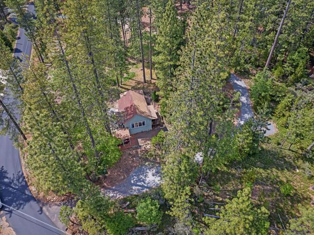 1753 Lightning Lane, Arnold CA: https://media.crmls.org/mediaz/83313b96-bf8a-4c8c-a596-e700ca82b1f6.jpg