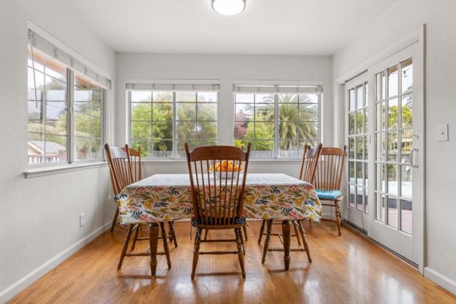 315 Valdez Avenue, Half Moon Bay CA: https://media.crmls.org/mediaz/8331737d-d74c-4a48-911d-a2a3300d0050.jpg