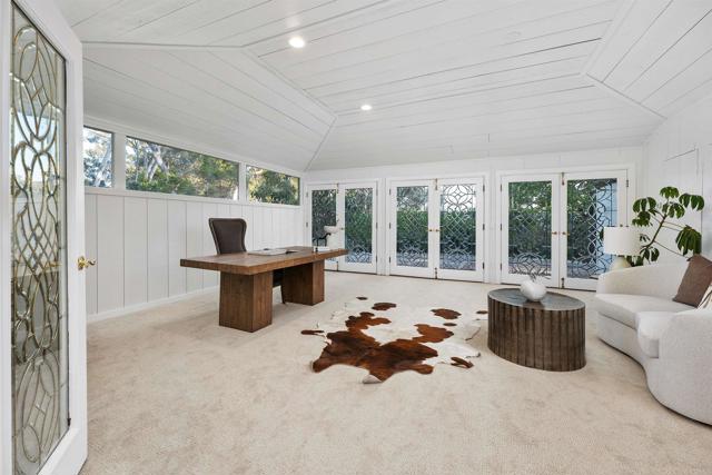 Detail Gallery Image 21 of 43 For 15306 Las Planideras, Rancho Santa Fe,  CA 92067 - 6 Beds | 3/1 Baths