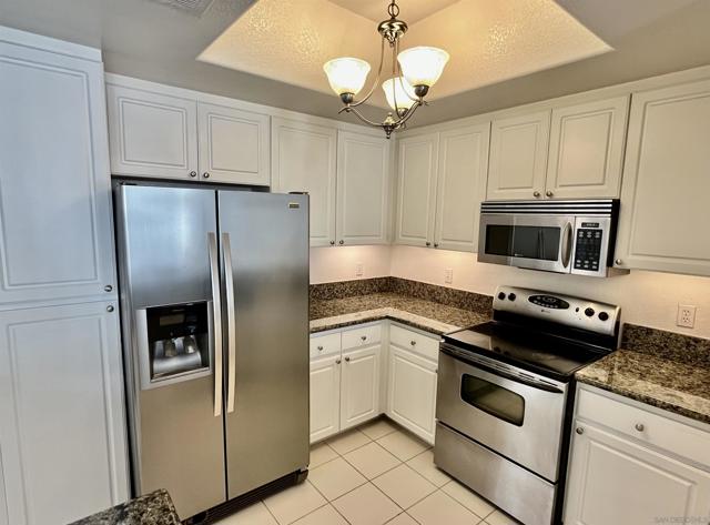 9263 Regents Rd., La Jolla CA: https://media.crmls.org/mediaz/8331885f-dce1-450d-8b7e-61b1acabba17.jpg