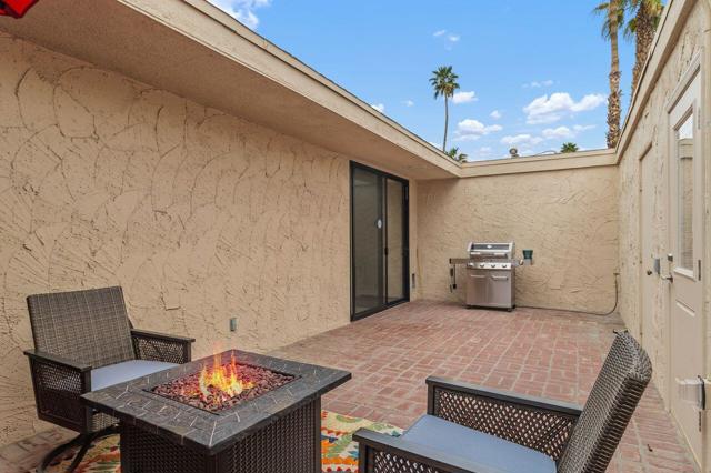 45475 Pueblo Road, Indian Wells CA: https://media.crmls.org/mediaz/8331ebab-8236-4faa-9389-706d1dce41c7.jpg