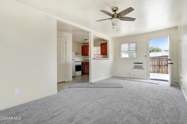 2391 Heather Street, Simi Valley CA: https://media.crmls.org/mediaz/83320267-8cd2-4163-aafd-d72b158a0501.jpg