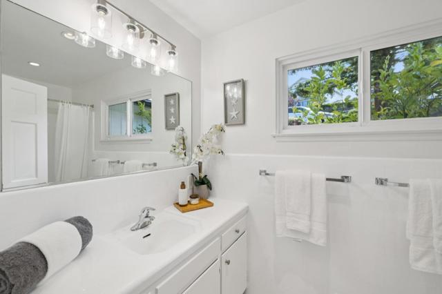 2684 Summit Drive, Burlingame CA: https://media.crmls.org/mediaz/8332238b-742e-4fe0-8968-72a87b60cb75.jpg