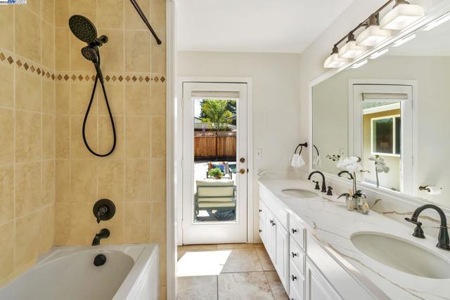 4666 Shearwater Rd, Pleasanton CA: https://media.crmls.org/mediaz/833303f6-67a8-4552-a24d-65110e218411.jpg