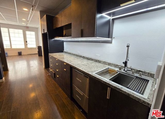  Commercial for Sale in Los Angeles, California