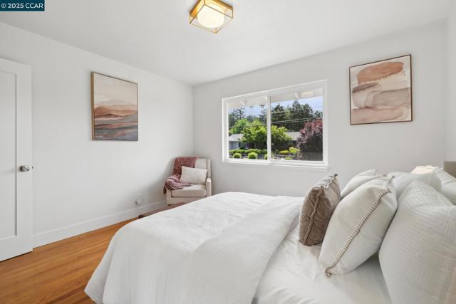 3739 Northridge Dr, Concord CA: https://media.crmls.org/mediaz/8333cc6c-f0cd-43b3-857b-16f409a9d6fa.jpg
