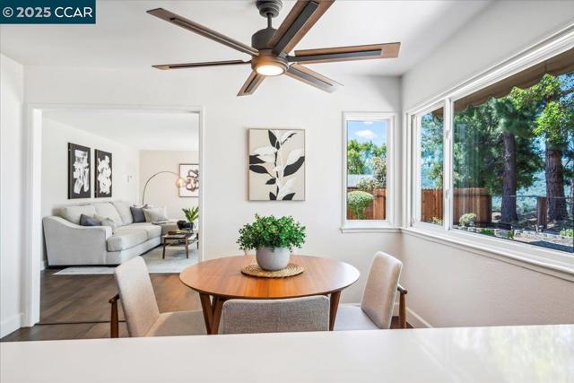 739 Devils Drop Ct, Richmond CA: https://media.crmls.org/mediaz/83345903-c431-4e23-aa9e-1ca31e81a8ea.jpg