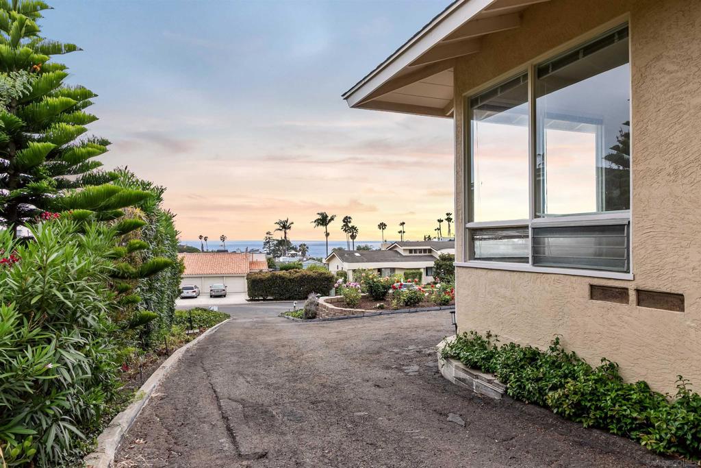 8511 Avenida De Las Ondas - photo 7