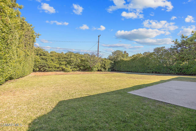 1368 Sheffield Place, Thousand Oaks CA: https://media.crmls.org/mediaz/8335865b-743a-4e6e-887e-60280570b877.jpg