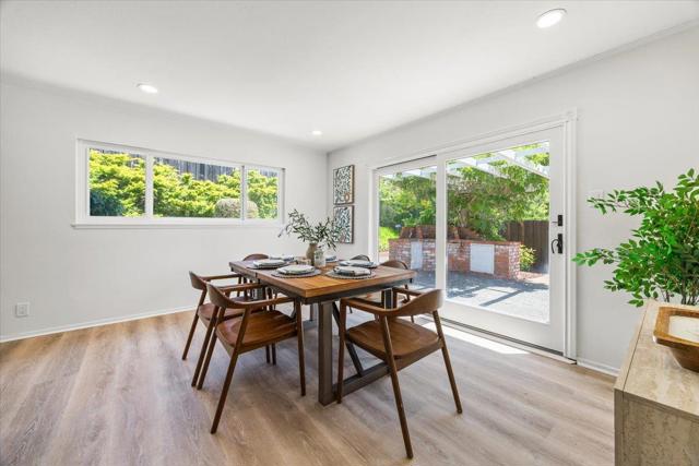 35 Mountain View Place, San Mateo CA: https://media.crmls.org/mediaz/8335946e-4f74-44aa-a4b7-2af2387b78a4.jpg