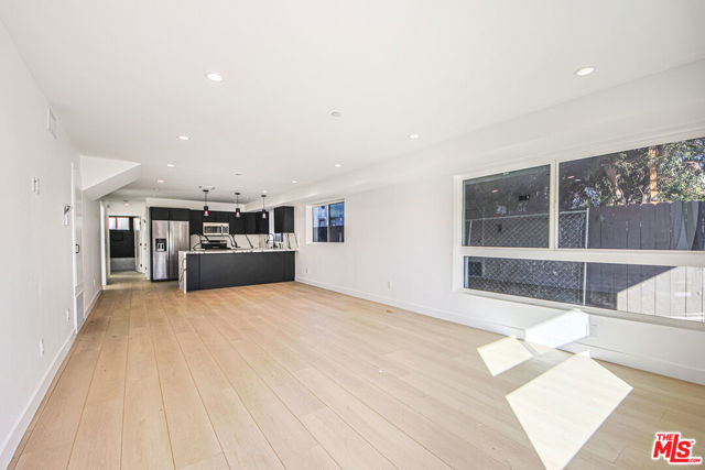 5709 Auckland Avenue, North Hollywood CA: https://media.crmls.org/mediaz/8335ab55-578c-44c7-a22a-5c26aefe7e3c.jpg