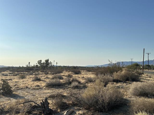 1 Lazy S Drive, Borrego Springs CA: https://media.crmls.org/mediaz/83362185-9c6b-4a61-be03-9e9058c7a890.jpg