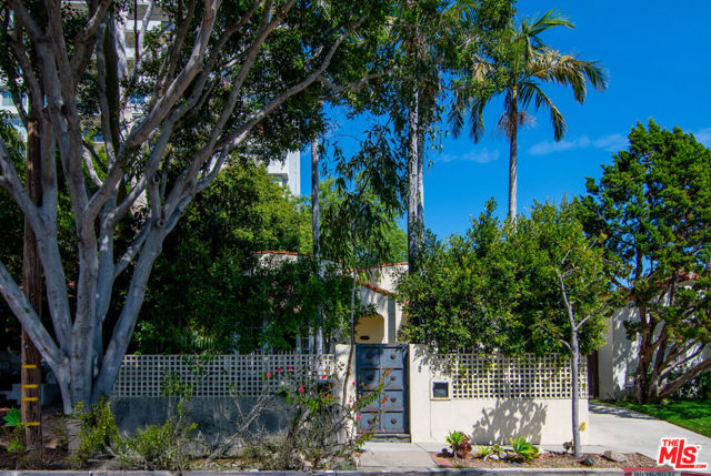 9037 Elevado Street photo 2