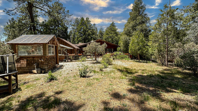 26748 Mcmahan, Idyllwild CA: https://media.crmls.org/mediaz/8336a104-fde8-484d-aefc-9180a487a2ee.jpg