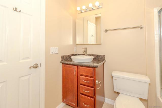 Image 17 of 27 For 5252 Balboa Arms Dr  #155