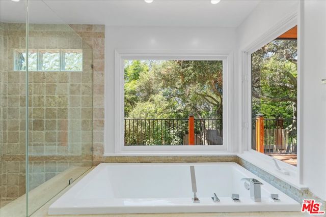 21171 Colina Drive, Topanga CA: https://media.crmls.org/mediaz/8337e92e-6524-491e-920f-d41dccd63813.jpg