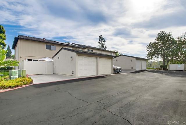 3612 Fairlomas Road, National City CA: https://media.crmls.org/mediaz/83384e37-ba9b-4976-b18c-63c12aed3f83.jpg