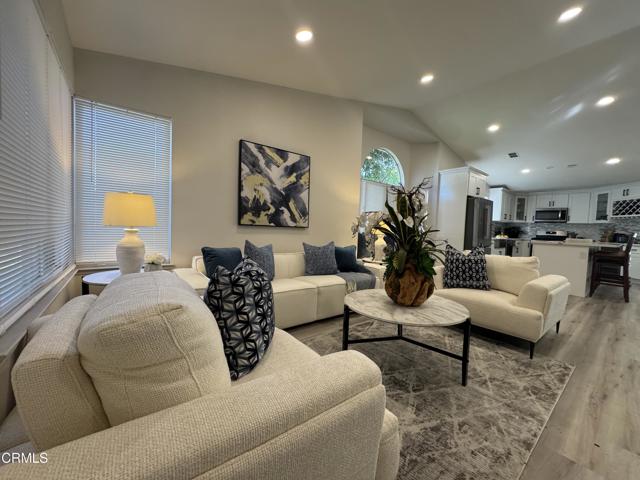 Detail Gallery Image 5 of 20 For 9967 Yew Ct, Rancho Cucamonga,  CA 91730 - 5 Beds | 3 Baths