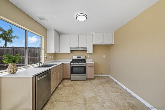 7427 Kamwood St, San Diego CA: https://media.crmls.org/mediaz/8339405d-550a-4b63-8409-830972a485aa.jpg
