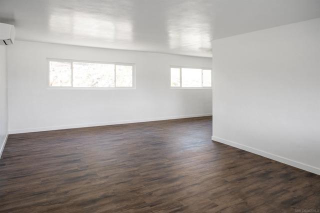 13504 Willow rd, Lakeside CA: https://media.crmls.org/mediaz/833978c0-f788-4ee4-a116-b63f556b8b14.jpg