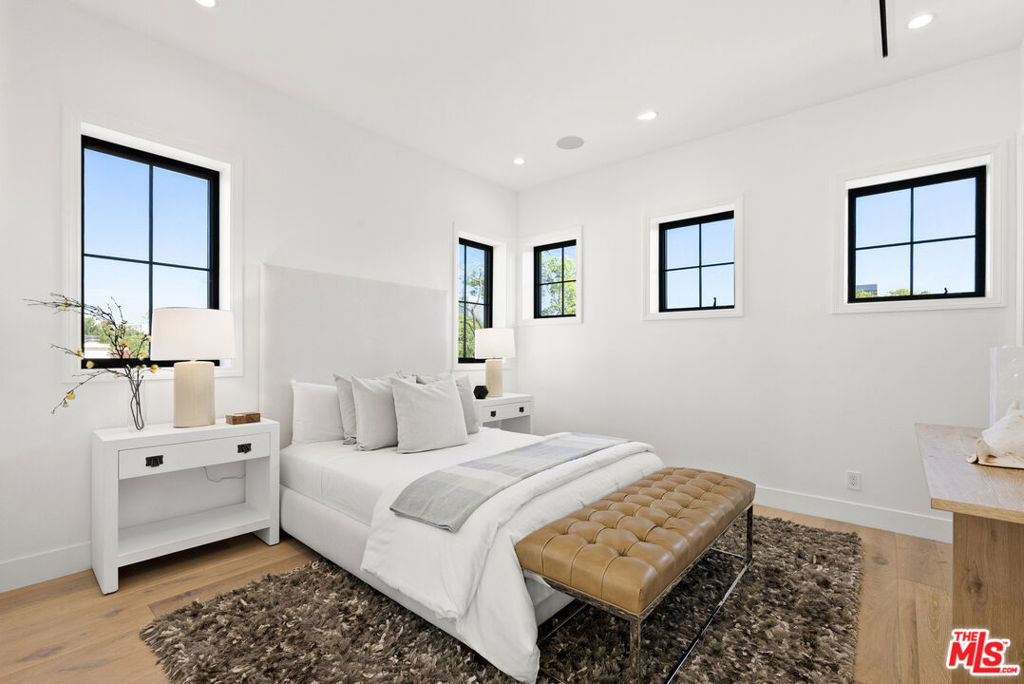 MLS #25614215 image #17