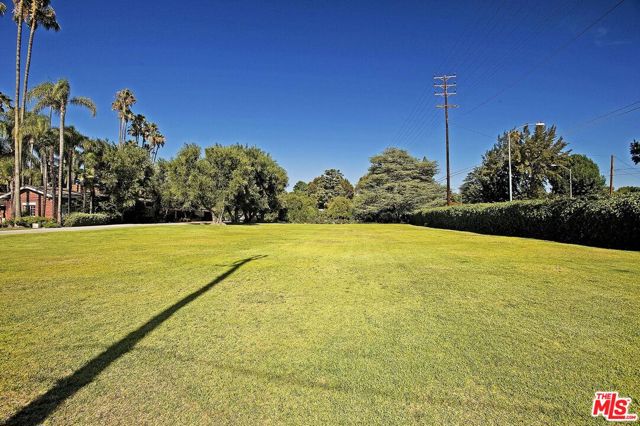 17545 Parthenia Street, Sherwood Forest CA: https://media.crmls.org/mediaz/833b9c93-8eb5-4c07-8c67-4c294cd3731e.jpg