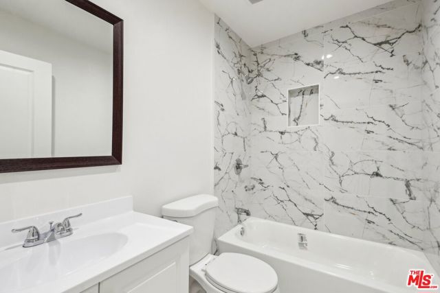 834 E 90th Street, Los Angeles CA: https://media.crmls.org/mediaz/833bc405-79bd-4686-90fd-ffc602ba9c88.jpg