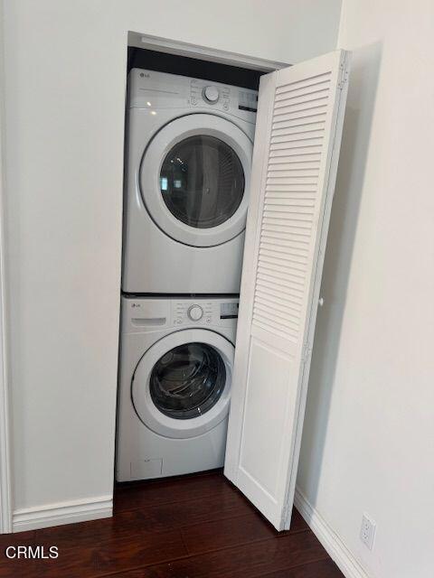 7747 Valmont Street, Tujunga CA: https://media.crmls.org/mediaz/833cf5a8-cd53-403c-ad02-ade82caaf1d7.jpg
