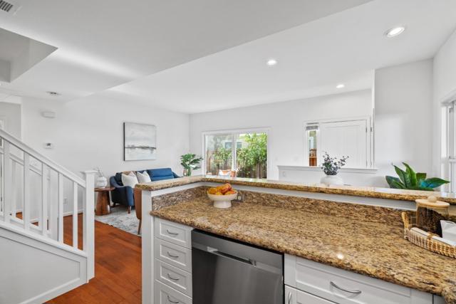 748 Cottage Court, Mountain View CA: https://media.crmls.org/mediaz/833d9a37-a651-40a0-9000-e42c25451563.jpg