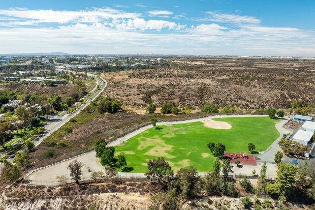 10437 Hermanos Rd, San Diego CA: https://media.crmls.org/mediaz/833d9dd7-bd53-48c7-baa9-6569fb7e934c.jpg