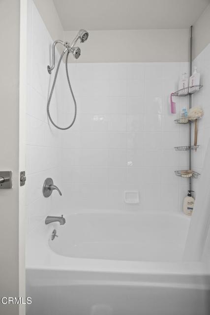 3151 W Hemlock Street, Oxnard CA: https://media.crmls.org/mediaz/833dcc04-1bfe-441d-9f0f-8eff2d024a53.jpg