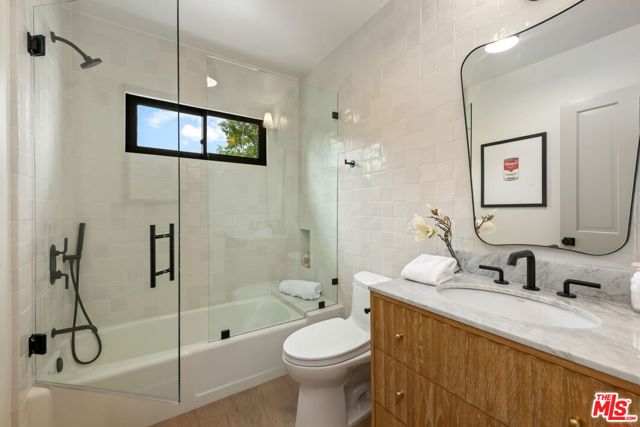 19159 Rosita Street, Tarzana CA: https://media.crmls.org/mediaz/833e6453-38bd-4af4-9f83-73b7469f0e84.jpg