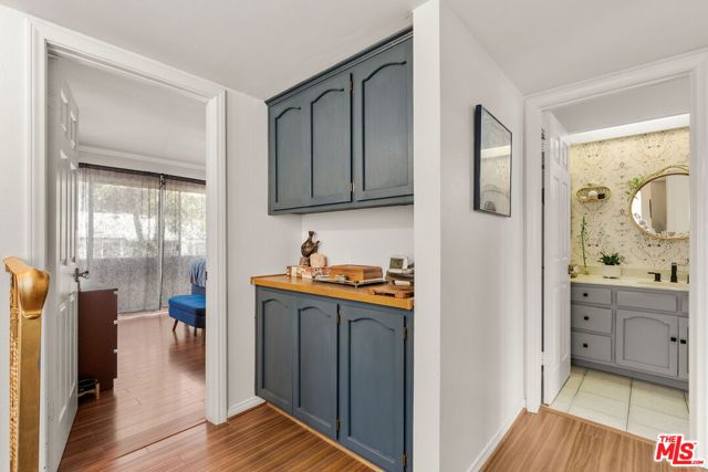 10249 Tujunga Canyon Boulevard, Tujunga CA: https://media.crmls.org/mediaz/833eac5b-55b2-4500-afc4-9d60a6f5140f.jpg