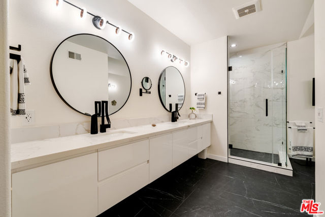 4392 Park Paloma, Calabasas CA: https://media.crmls.org/mediaz/833f73fa-57d4-4c64-8ec7-413f87bb2cef.jpg
