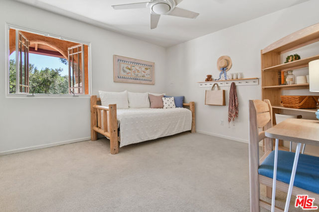 4734 Louise Avenue photo 48