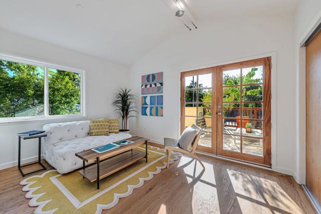 3704 Fair Oaks Avenue, Menlo Park CA: https://media.crmls.org/mediaz/834006de-1587-4d1d-bd62-53a447c9a335.jpg