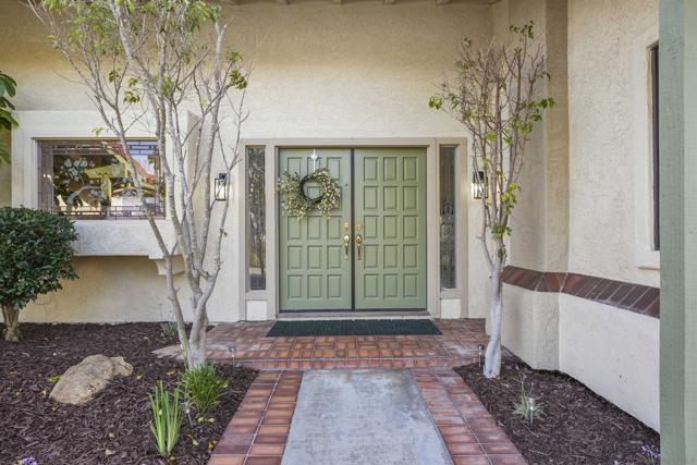 1549 Ventana Drive, Escondido CA: https://media.crmls.org/mediaz/83405307-36c2-4058-923b-84ffad112d18.jpg